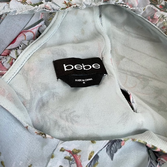 Bebe cold shoulder floral blouse - Picture 4 of 5